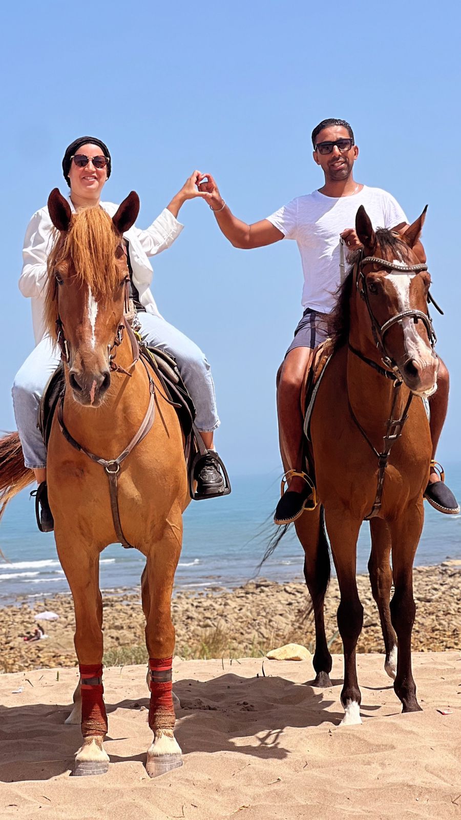 Couple à cheval en amour